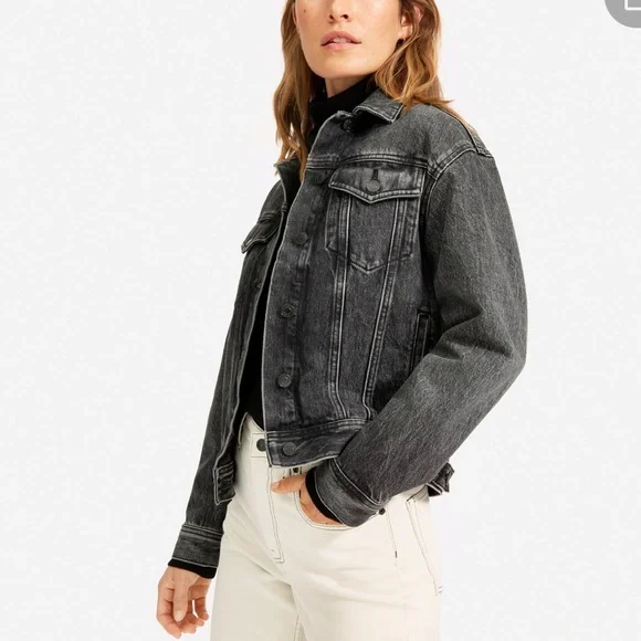 Everlane - The Denim Jacket - Picture 5 of 6